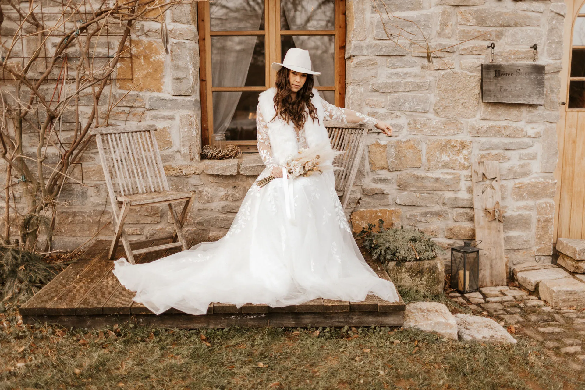 Brautshooting Natursteincottage direkt bei der Hochzeit Location im Harz